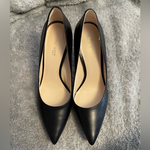 Nine West heels - Picture 2 of 6